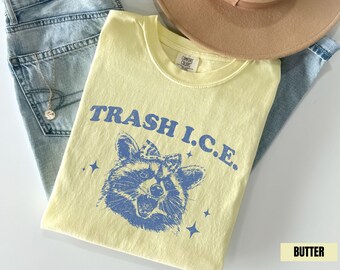Camiseta "Abolir el Hielo: Ningún Humano es Ilegal" con Colores Confortables®, Camiseta "Abolir el Hielo: Mapache Político", Camiseta "Pro Inmigrantes", Camiseta "DACA", Camiseta "Justicia Social"