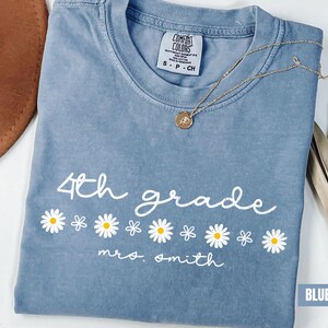 Custom Fourth Grade Teacher Shirt, Back To School 4th Grade Elementary School Gift, Retro Teacher Appreciation Comfort Colors® Tshirt