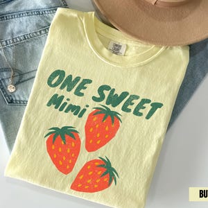 Mimi Shirt, Comfort Colors® Grandma T-Shirt, Gift For Grammy, Retro Mimi T-shirt, Lovely Mimi Tee, Mothers Day Gift, Mimi Strawberry Tee