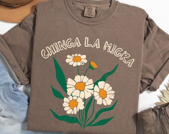 Camiseta "Chinga La Migra", camiseta pro inmigración, camiseta política con un gato gracioso que dice "Abolir ICE", camiseta de derechos humanos, derechos civiles e igualdad, camiseta feminista