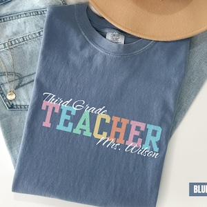 Custom Third Grade Teacher Shirt, Back To School Cute 3rd Grade Teacher Tee, Grade Level Teacher Appreciation TShirt, Elementary School Gift