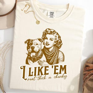Funny Pitbull Mom T-Shirt: Vintage Style Pittie Lover Gift
