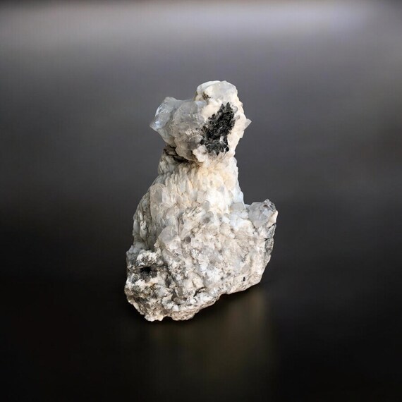 クォーツショール白雲母標本：パキスタン、スカルドゥ産ホワイト