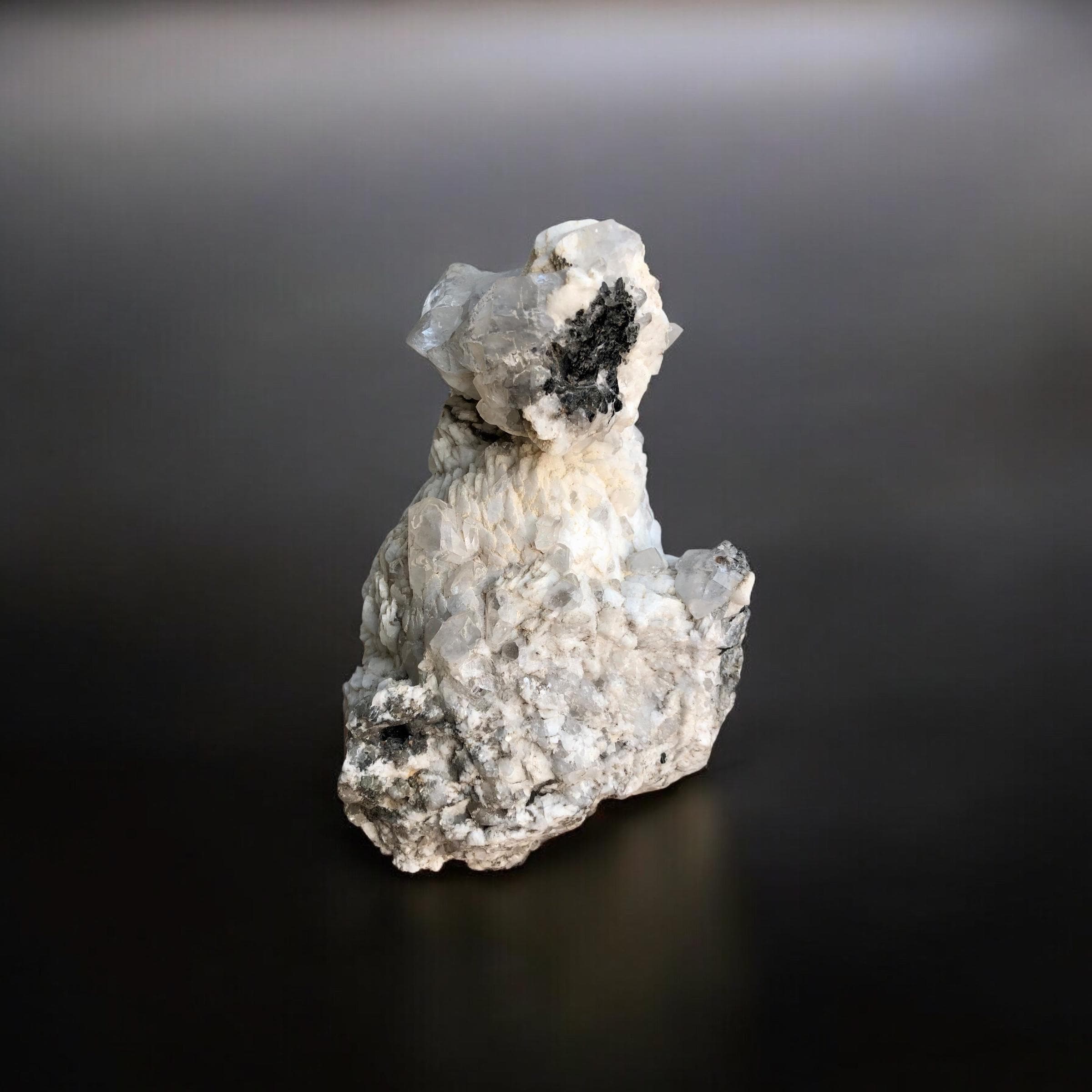 クォーツショール白雲母標本：パキスタン、スカルドゥ産ホワイト