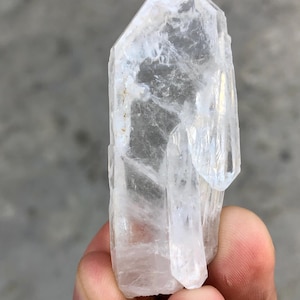 Clear Faden Quartz Crystal, Faden Quartz, Quartz Crystal, Clear Crystal, Faden Crystal, Quartz Specimen.