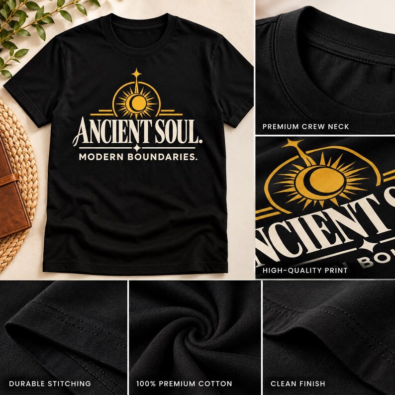 Op de afbeelding: Een zwart t-shirt met korte mouwen en een goud-witte afbeelding van een zon- en maansymbool boven de tekst ANCIENT SOUL. MODERN BOUNDARIES. Het shirt heeft een ronde hals, duurzame stiksels en een nette afwerking van 100% premium katoen.