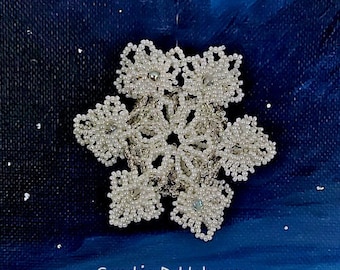 Beaded Snowflake Twirl Ornament Pattern