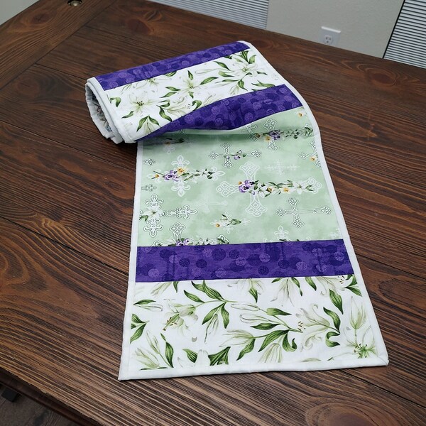 Spring Easter Quilted Table Runner NCU0DV2008