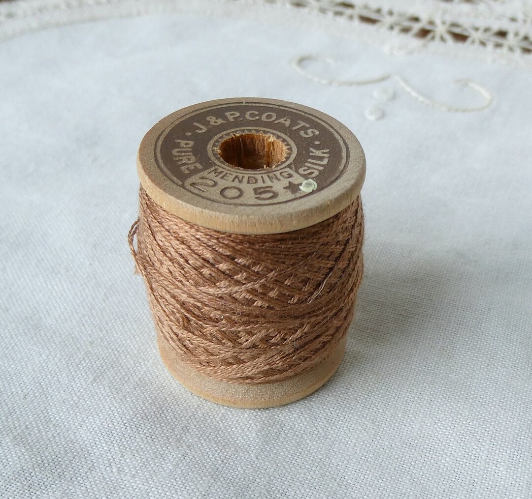 Vintage Darning Mending Silk Thread Spool 40 Yards J&P Coats Shade Fawn