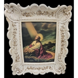 Vintage Vari-Vue Jesus Praying Holigraphic Lenticular Picture  Chalkware Frame