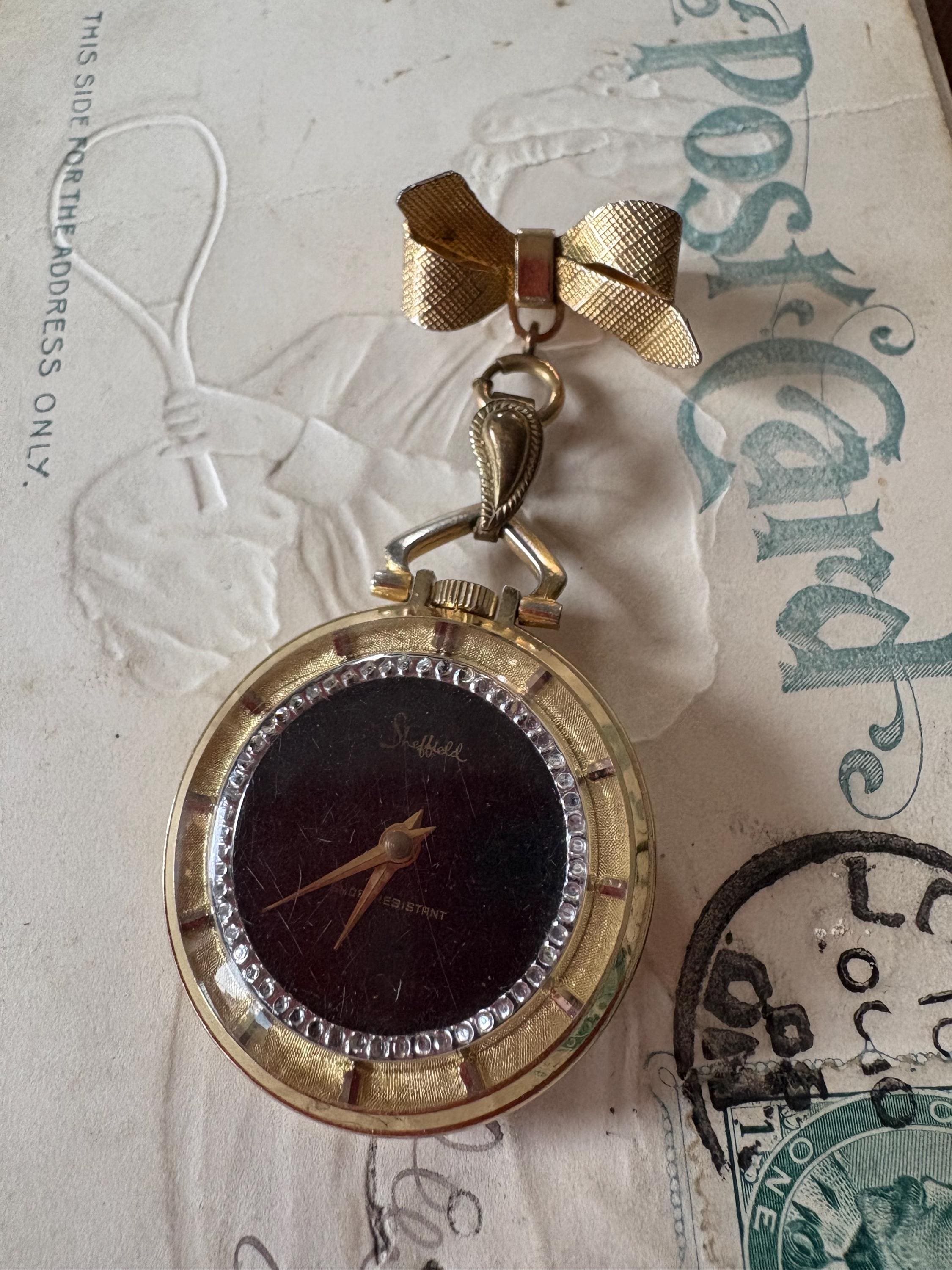 暗闇で光る ユニ ベルトフォブウォッチ シルバートーン