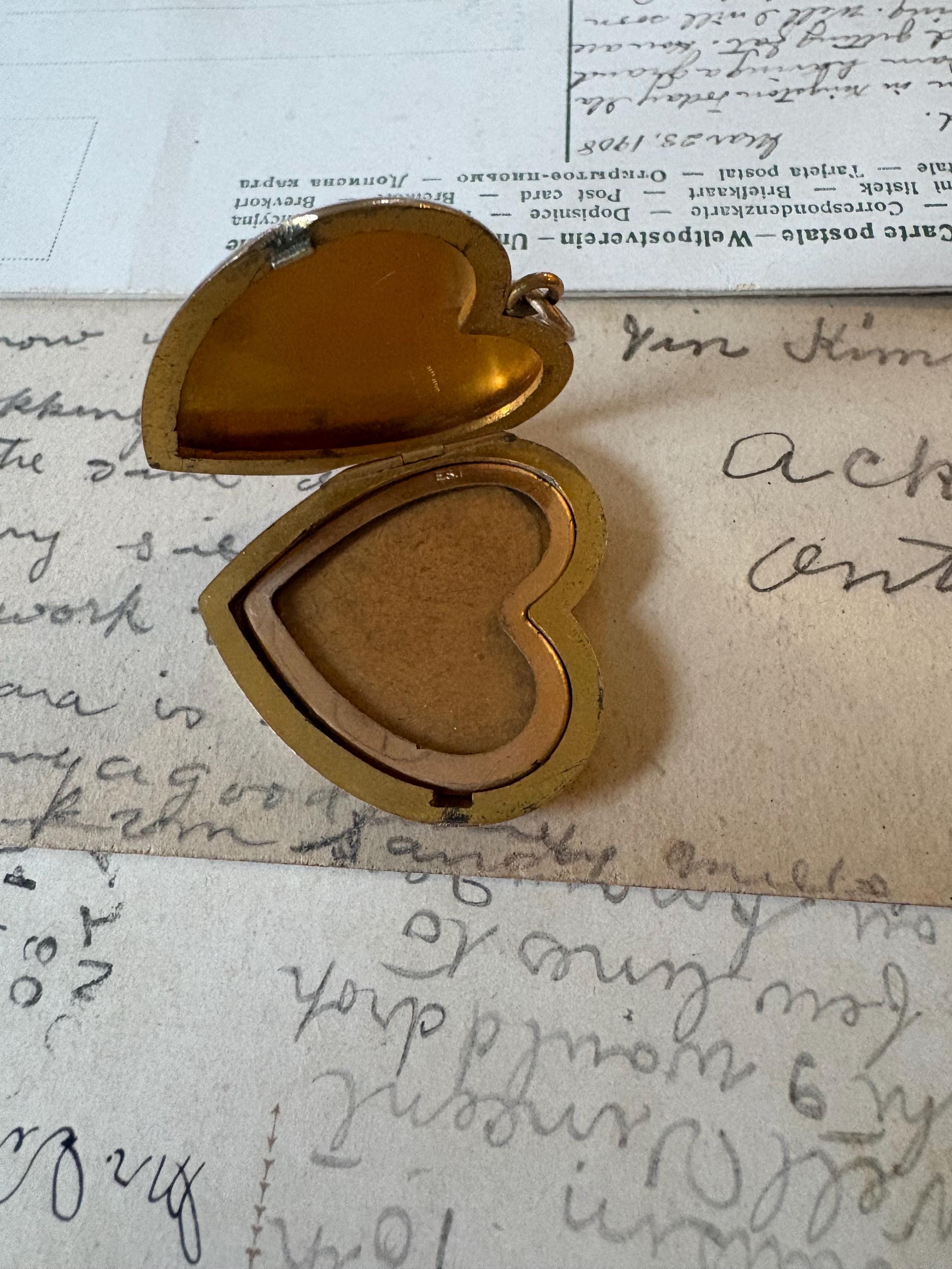 Victorian Monogrammed Heart Locket - Etsy
