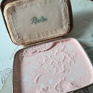 Bellissimo portacipria Revlon vintage degli anni &#39;40