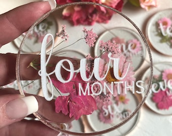 Pressed Flower Acrylic Monthly Milestone Set | Newborn Photo Prop | Floral Baby Name Sign | Monthly Milestone Set | Pressed Flower Art