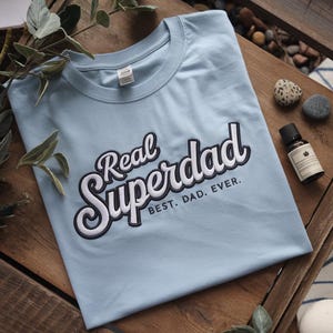 Papai bordado, camiseta super pai legal, camiseta para o dia dos pais, ideia engraçada para presente de confinamento com o melhor papai e papai de todos os tempos, bordado para o dia dos pais