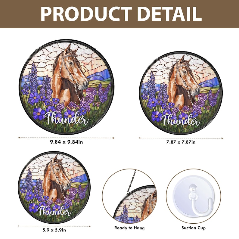 Pode incluir: Tr&ecirc;s decora&ccedil;&otilde;es de parede circulares estilo vitral com um cavalo castanho e flores roxas com o nome Thunder. Dimens&otilde;es: 25 x 25 cm, 20 x 20 cm e 15 x 15 cm. Inclui uma corrente para pendurar e uma ventosa.