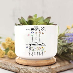 Personalized Birth Flower Plant Pot, Custom First Mom Now Grandma Gift, Grandmas Garden Flower Pot, Gift For Mom Mama Mimi, Mothers Day Gift