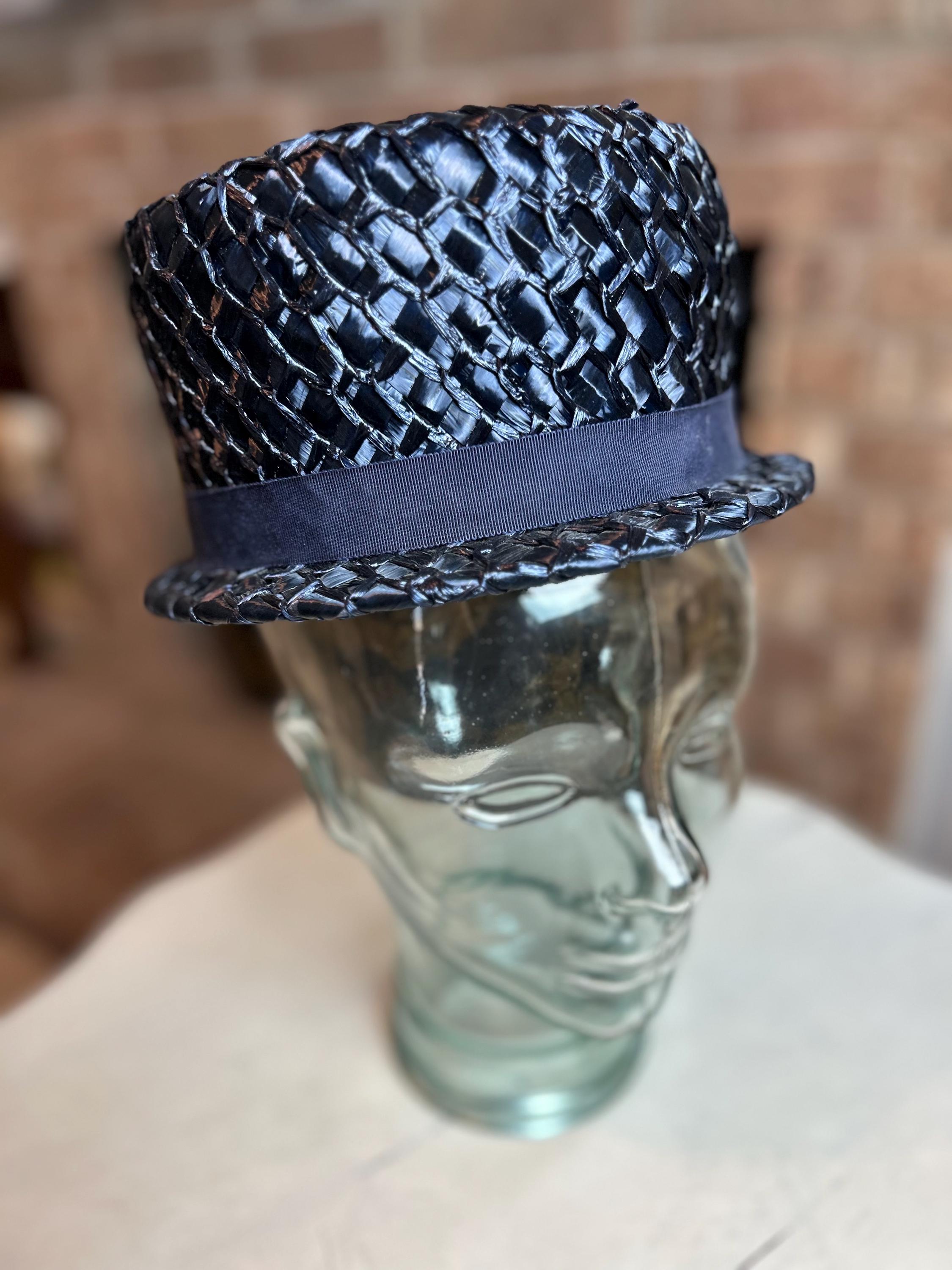Vintage Straw Hat With Navy Ribbon - Etsy display picture 3