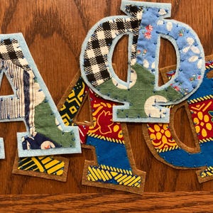 Parche bordado a mano con letras griegas Alpha Phi: para planchar o coser