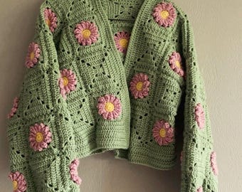 Cardigan fatto a mano all'uncinetto con margherite / Giacca in maglia quadrata stile nonna boho