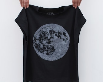 Camiseta holgada negra con estampado de luna llena, regalo de verano celestial para ella.