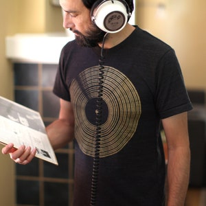 Gold Vinyl Record Men&#39;s Crew Neck T-shirt in Black, Unique Music Lover Clothing Gift for Boyfriend, Record Collector Audiophile DJ Shirt