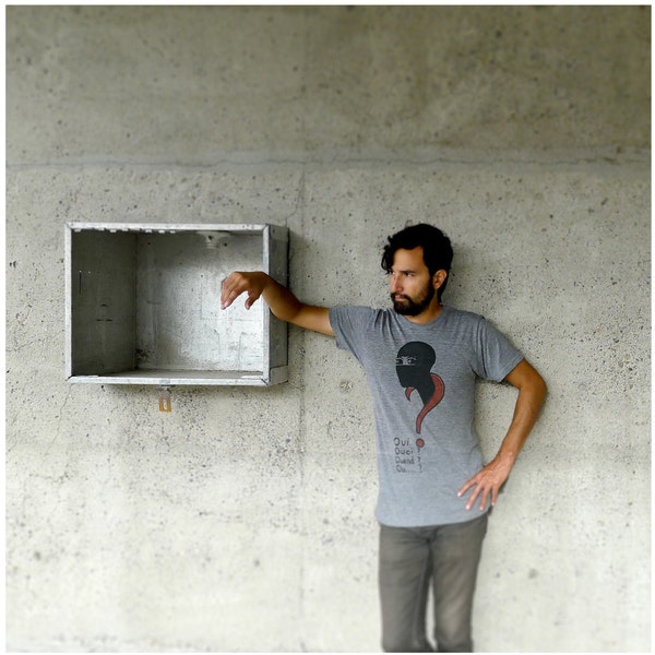 To Catch a Thief - mens t shirt - SMALL - Les Vampires screenprint on American Apparel heather gray tshirt