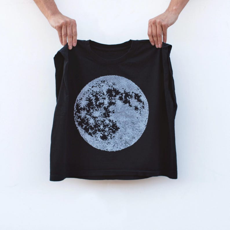 Full Moon Heavyweight Cotton Crop Muscle Tank, Minimalist Hand Screen-printed Women's Tops 画像 1
