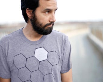 Spring Men's Clothing Gift, Honey Bee Beehive Unisex T-shirt, Geometric Honeycomb Nature Lover Print