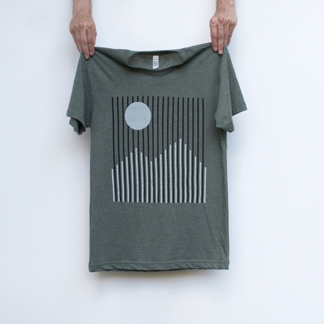 Modern Minimalist Alpine Mountain Men's Tshirt Army Green, Glacier