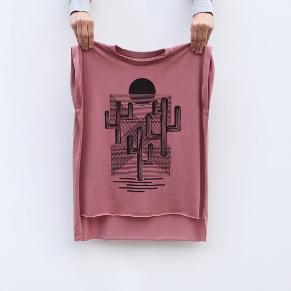 Flowy Women's Boho Loose Fit Yoga Top Desert Cactus Shirt Muscle Tee, Boxy Hi-Lo Hem T-shirt Women, Unique Handmade Clothing Gift for Her