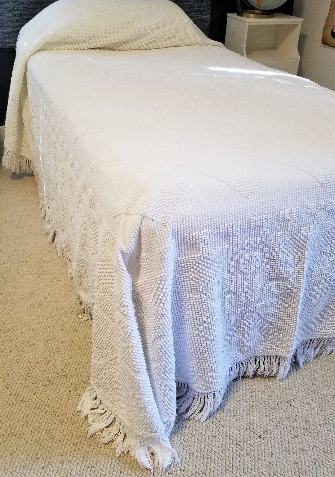 Hobnail Bedspread in White With Fringed Edge Vintage Etsy