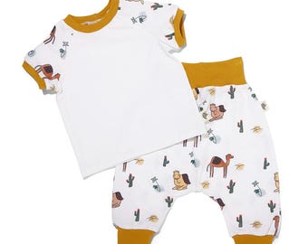 Organic Cotton Baby Clothes Set – Camel Print, Unisex