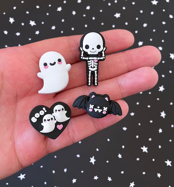 1, 4 or 20 Pieces: White Goth Ghost Halloween Charms: Double Sided