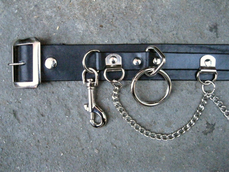 Black Leather 5 Ring Bondage Belt With Chain from Ape Leather image 4