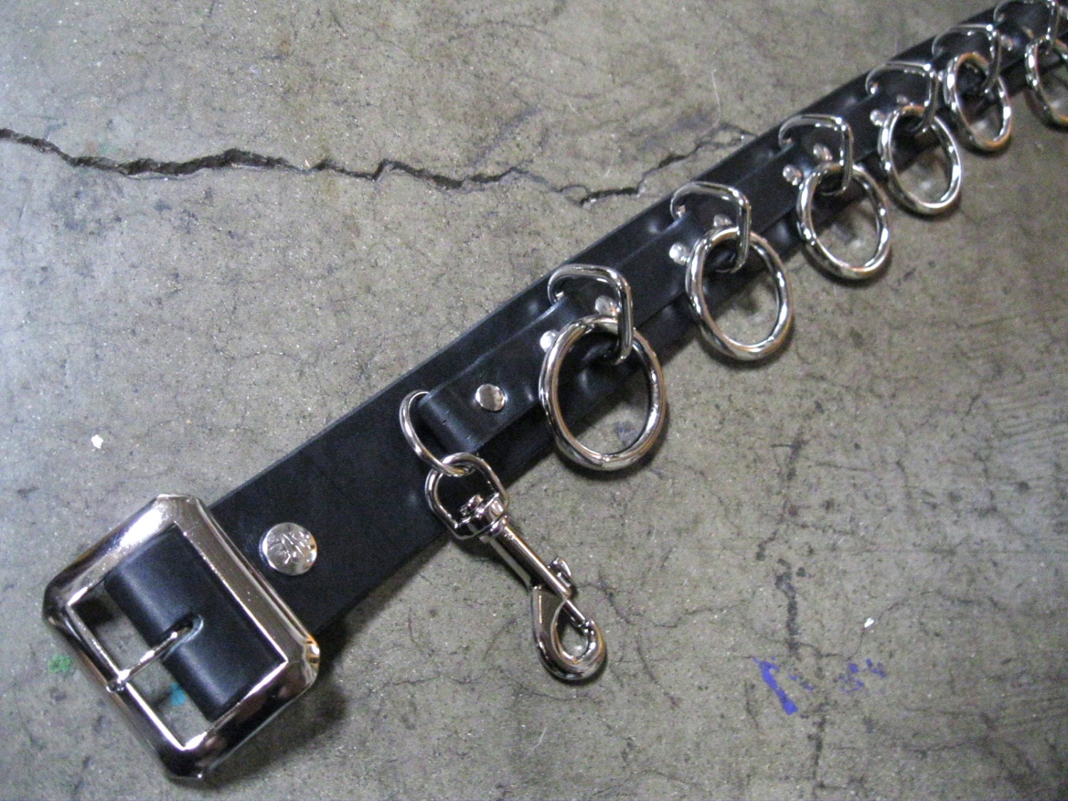 Ape Leather 9 Ring Bondage Belt -  Canada