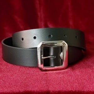 Plain Black Belt 1 1/2&quot; Wide With Removable Buckle