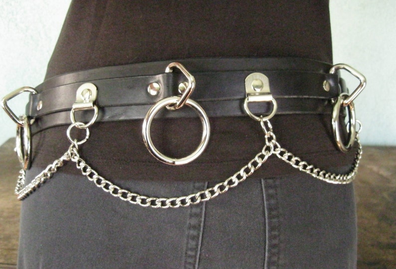 Black Leather 5 Ring Bondage Belt With Chain from Ape Leather image 3