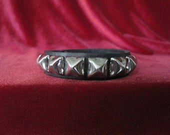 Single Row Pyramid Stud Wristband