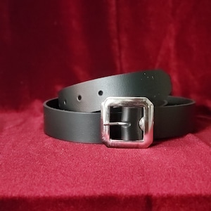 Plain Black Belt 1 1/4&quot; Wide With Removable Buckle