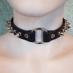 Black Leather Bondage  Collar Choker w/ One Capture Ring and Spikes