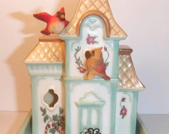 Bird House Music Box Ardleigh Elliott Peaceful Retreat Heirloom Porcelain Collectible Whimsical Bird House