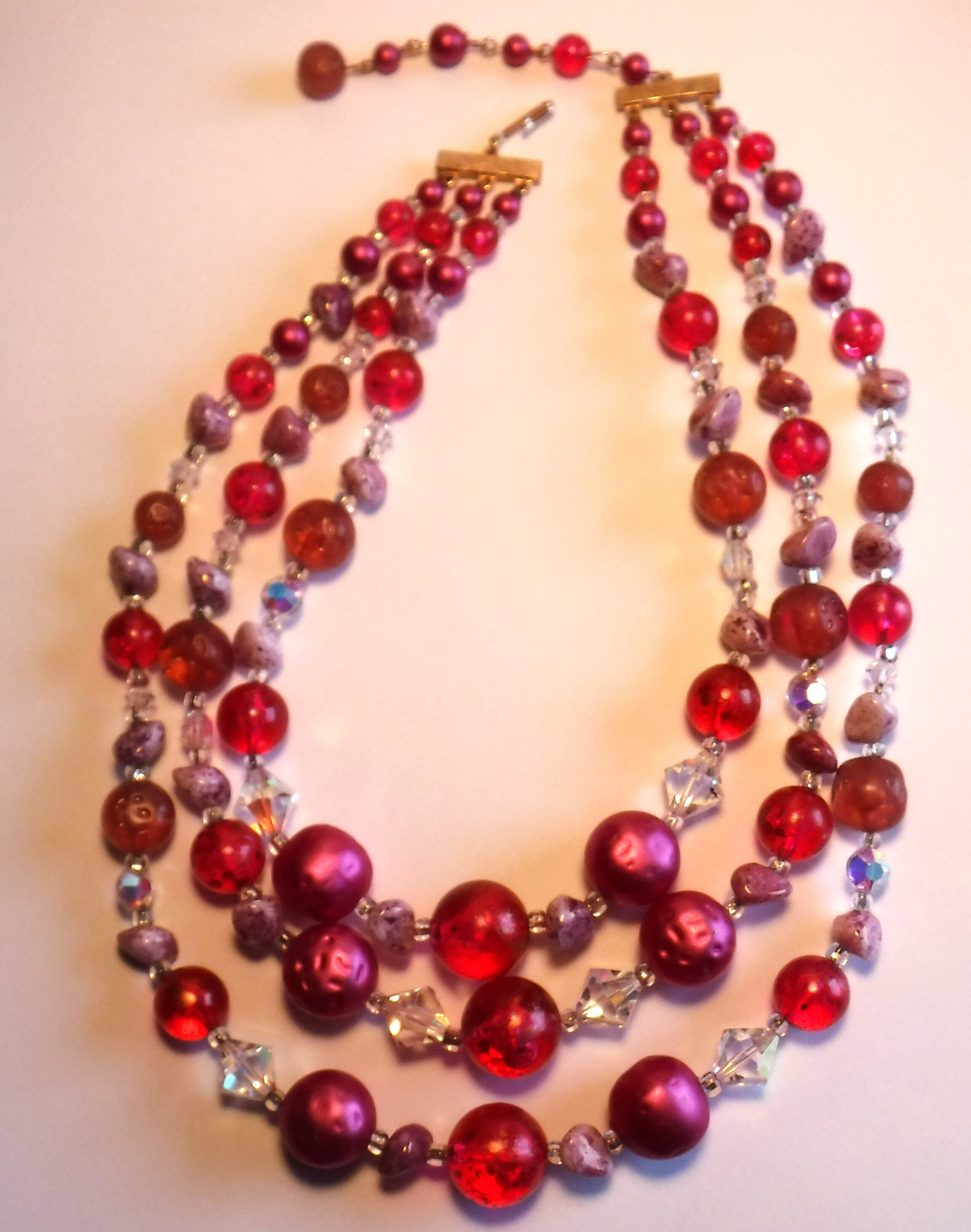 Collier Vintage Fantaisie Rouge Ancien - Occasion - Longueur 3" Environ