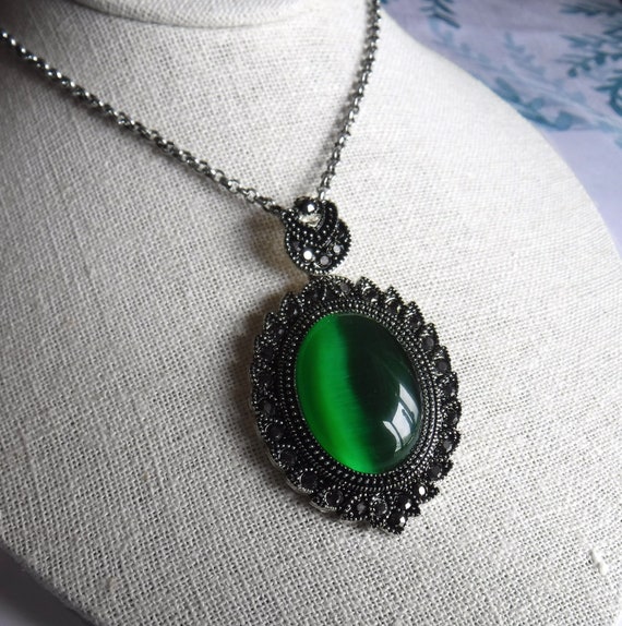 Green Stone Marcasite Pendant Necklace Vintage Cos