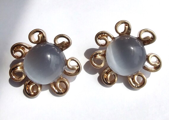 Moonglow Sunshine Flower Pierced Earrings Vintage Costume Jewelry View 3