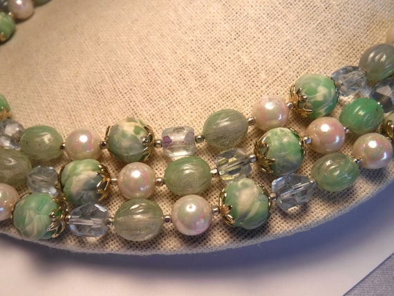 Mid Century Triple Strand Beaded Necklace Mint Gr… - image 3