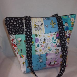 Matelassé Boutique Charlie Brown Peanuts gang Snoopy matelassé sac à main adorable sac à main sac à main 4 tailles personnalisés dans un carré pour toute l'année