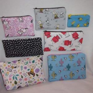 NOUVELLES impressions ! Snoopy Peanuts Accessoires faits main Mini choix de 7 tissus + porte-monnaie ~ trousse à crayons ~ petite trousse de maquillage ~ trousse de maquillage médical Cadeaux amusants