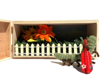 Troubadour Caterpillar Vignette Playset
