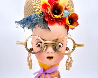 Assemblage de pots de fleurs Sculpture The Librarian Of Lost Season